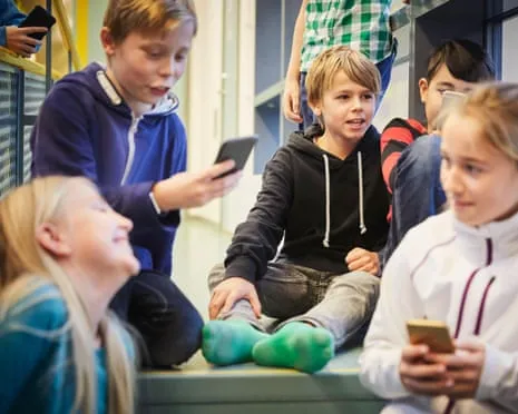 Sweden to Introduce National Mobile Phone Prohibition in Schools