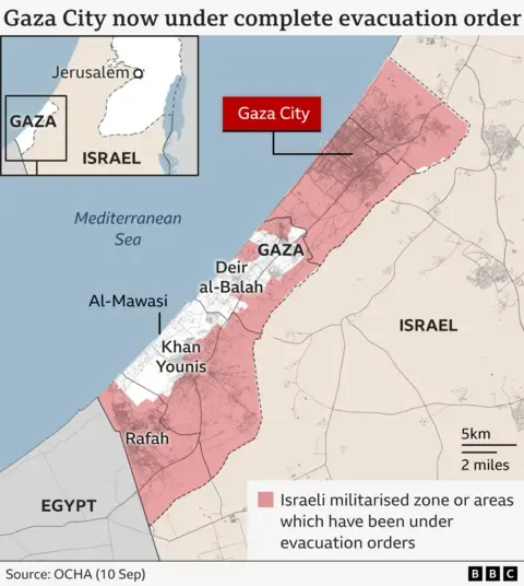 Countless Palestinians Flee as Israeli Troops Push Deeper into Urban Areas