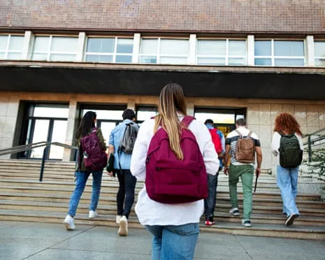 While Young Men Move Right, the Emergence of the 'Relaxed Female' Phenomenon Becomes Visible