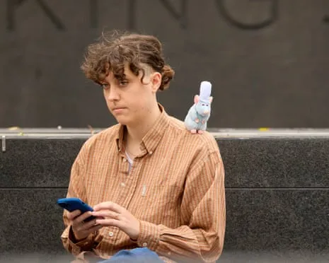 Individuals grant me a broad clearance’: My weird week of donning shoulder toys